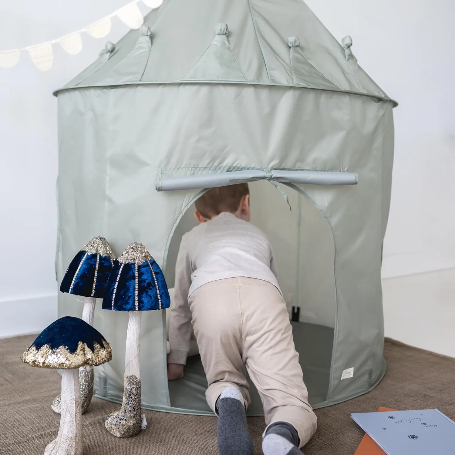 3 Sprouts Kids Play Tent - Sustainable Recycled Fabric – Fun Spacious Childs Playhouse for Indoor Games for Boys & Girls - Durable Fort Pop Up House for Toddlers & Children Age 3-10 - Green