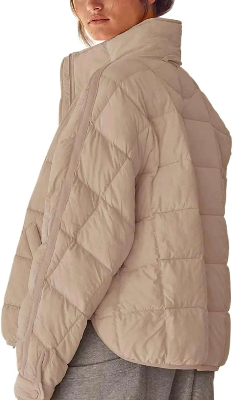 Aiopr Women's Oversized Lightweight Down Coat Long Sleeve Zip Packable Short Puffer Jackets