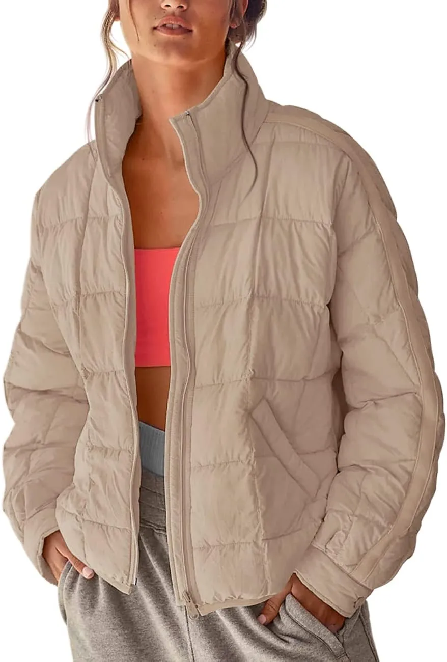 Aiopr Women's Oversized Lightweight Down Coat Long Sleeve Zip Packable Short Puffer Jackets