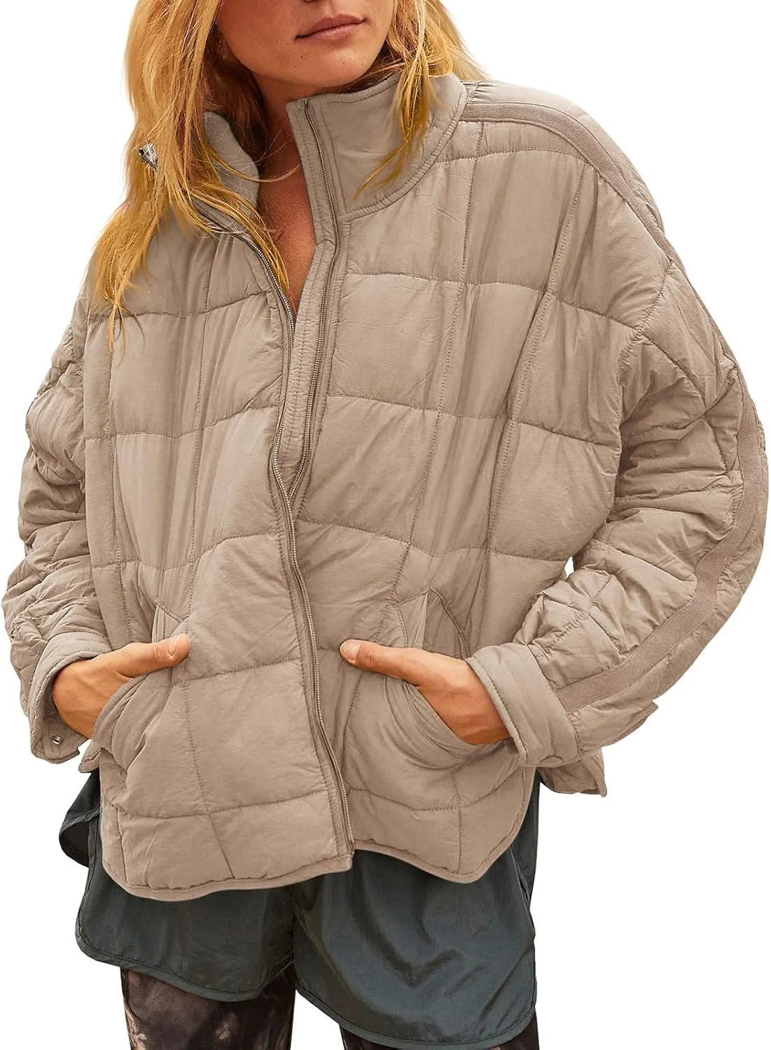 Aiopr Women's Oversized Lightweight Down Coat Long Sleeve Zip Packable Short Puffer Jackets