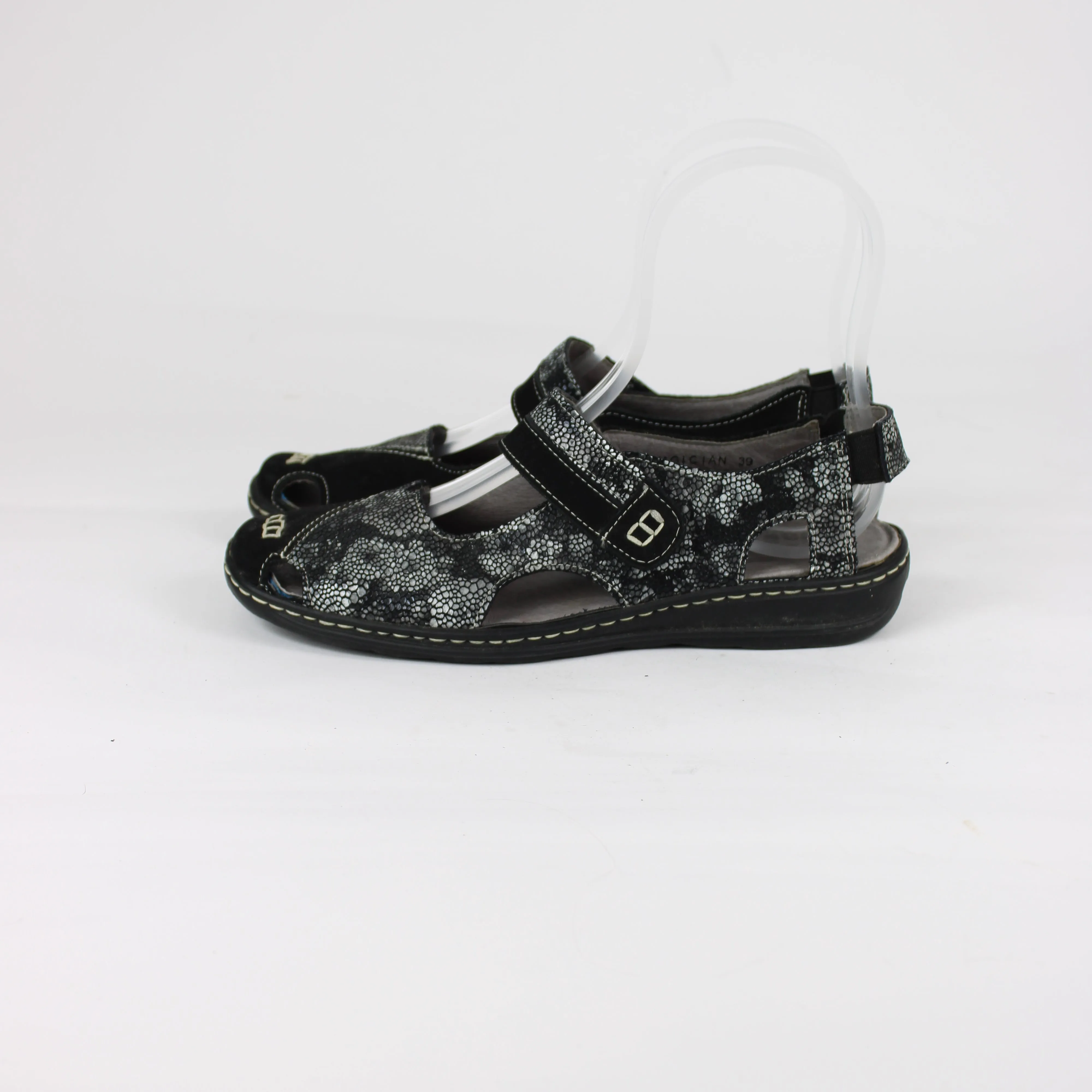 Cassini Black Leather Flat
