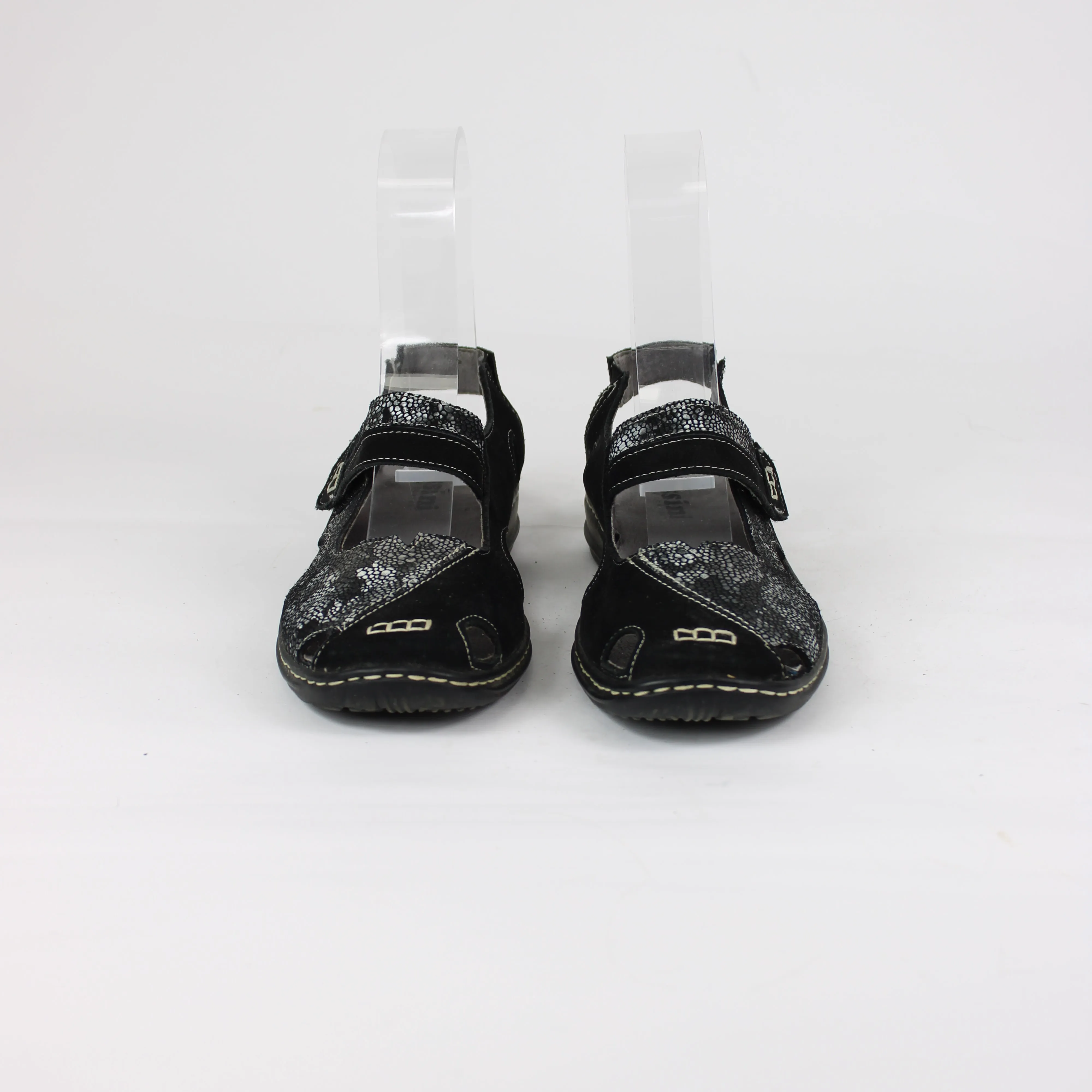 Cassini Black Leather Flat