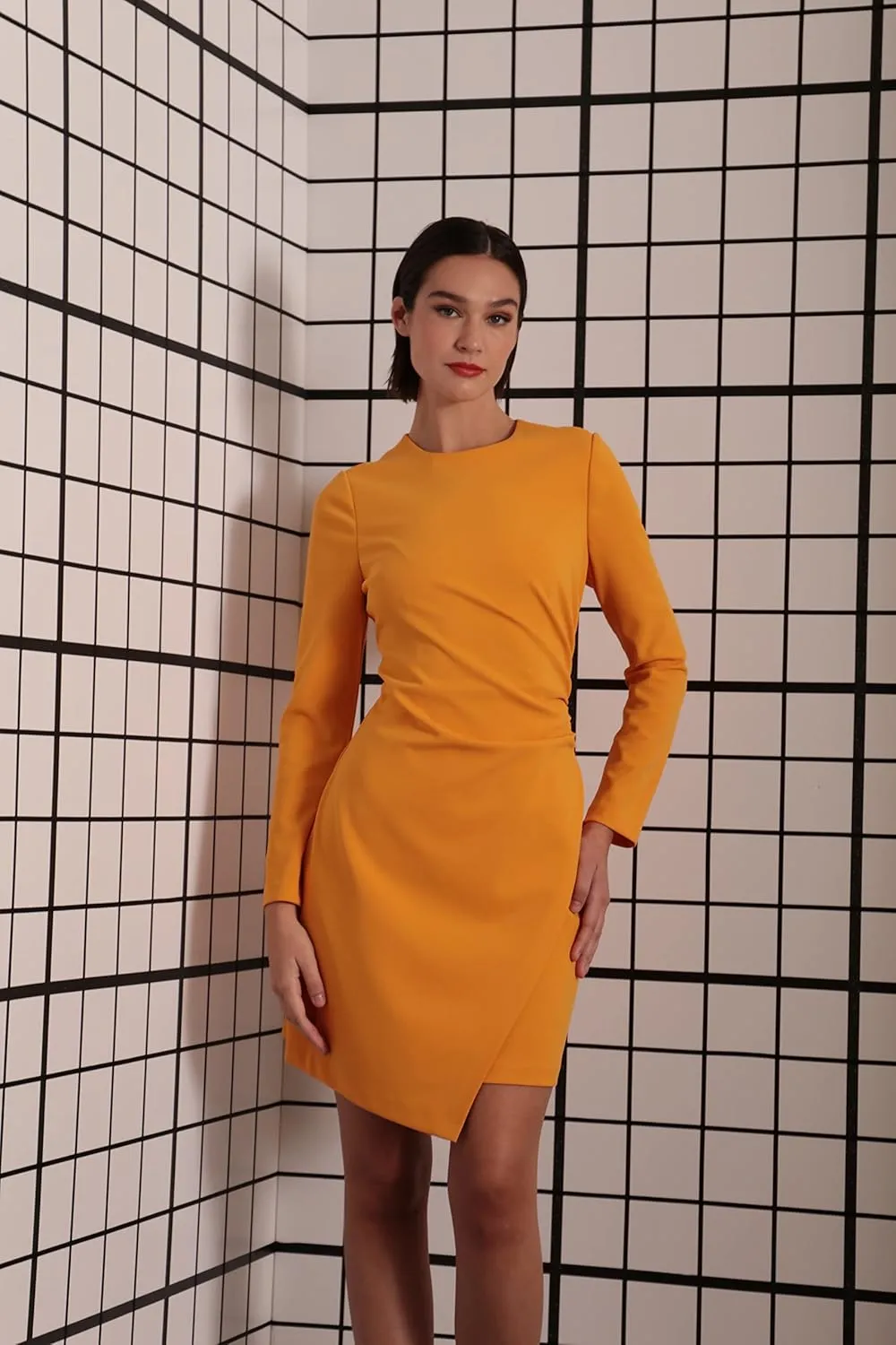 Donna Morgan Women's Sleek Faux Wrap Dress with Asymmetric Skirt Office Workwear Event Guest of