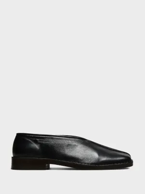 Flat Piped Slippers in Black