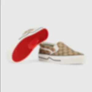 GC Women slip on sneaker