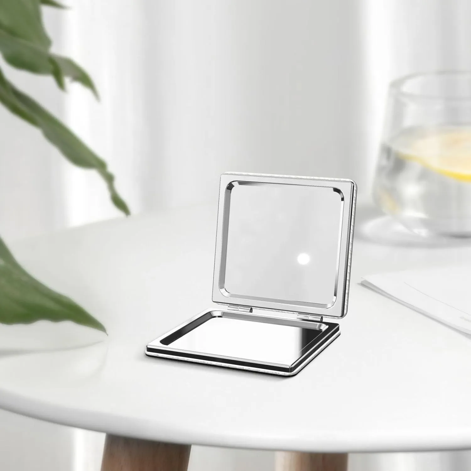 Gold Rose Portable Pocket Cosmetic Mirror-Compact and Light, It is A Necessary Thing to Go Out for Beauty and Makeup
