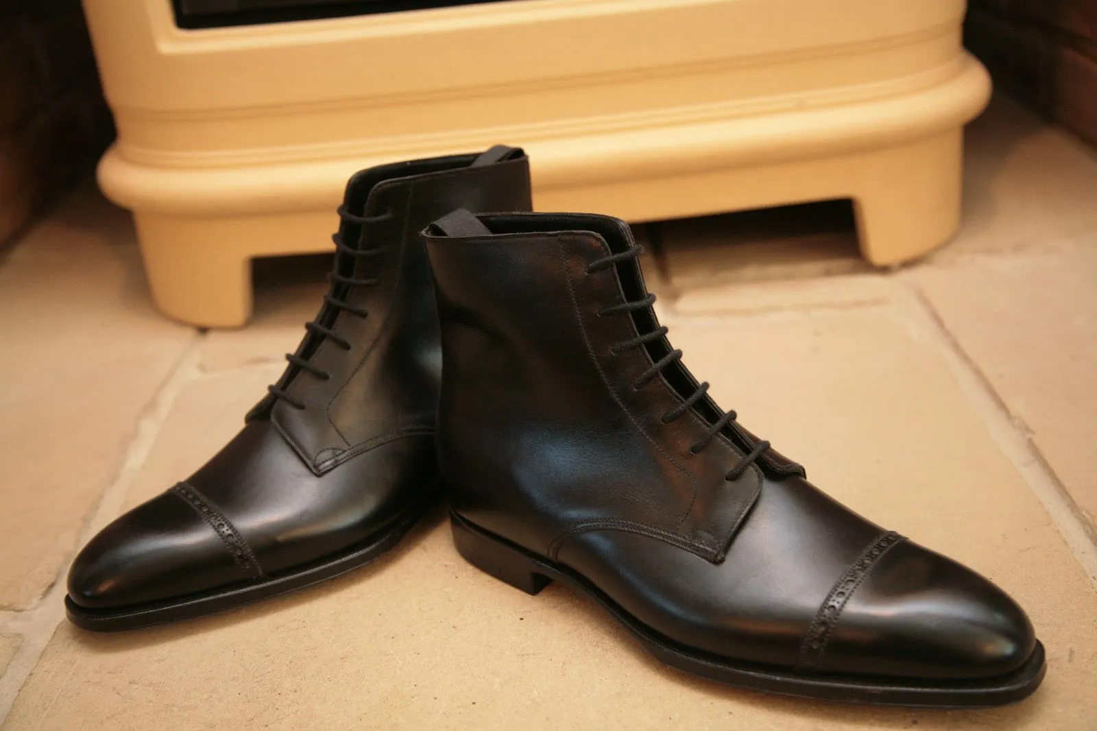 Handmade Oxford Dress Boots for Men in Black Leather