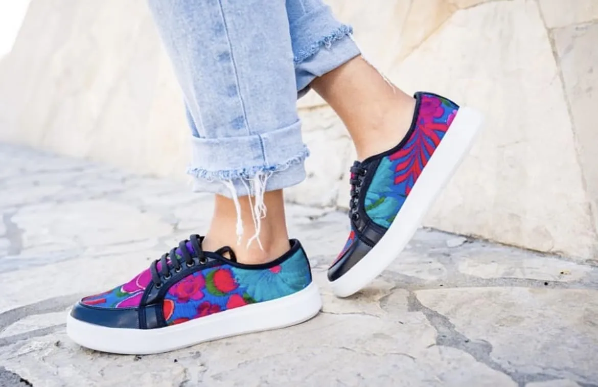 La Santa Art Mx Mexican Sneaker Mexican textiles. Tenis mexicanos bordados. Calzado Mexicano. Mexican party's. (6)