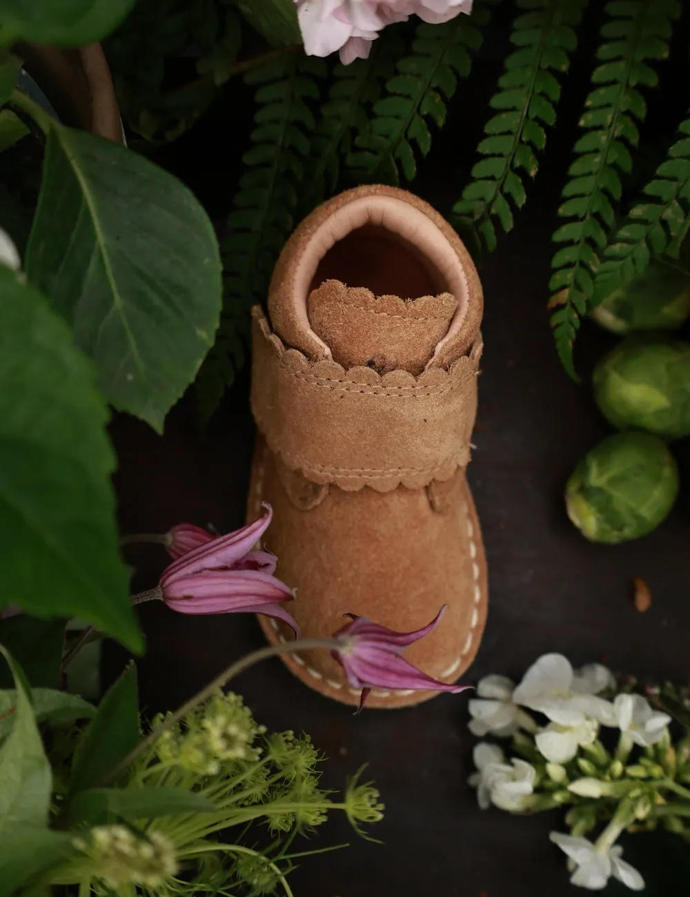 Scallop Velcro Boot - Sahara Suede