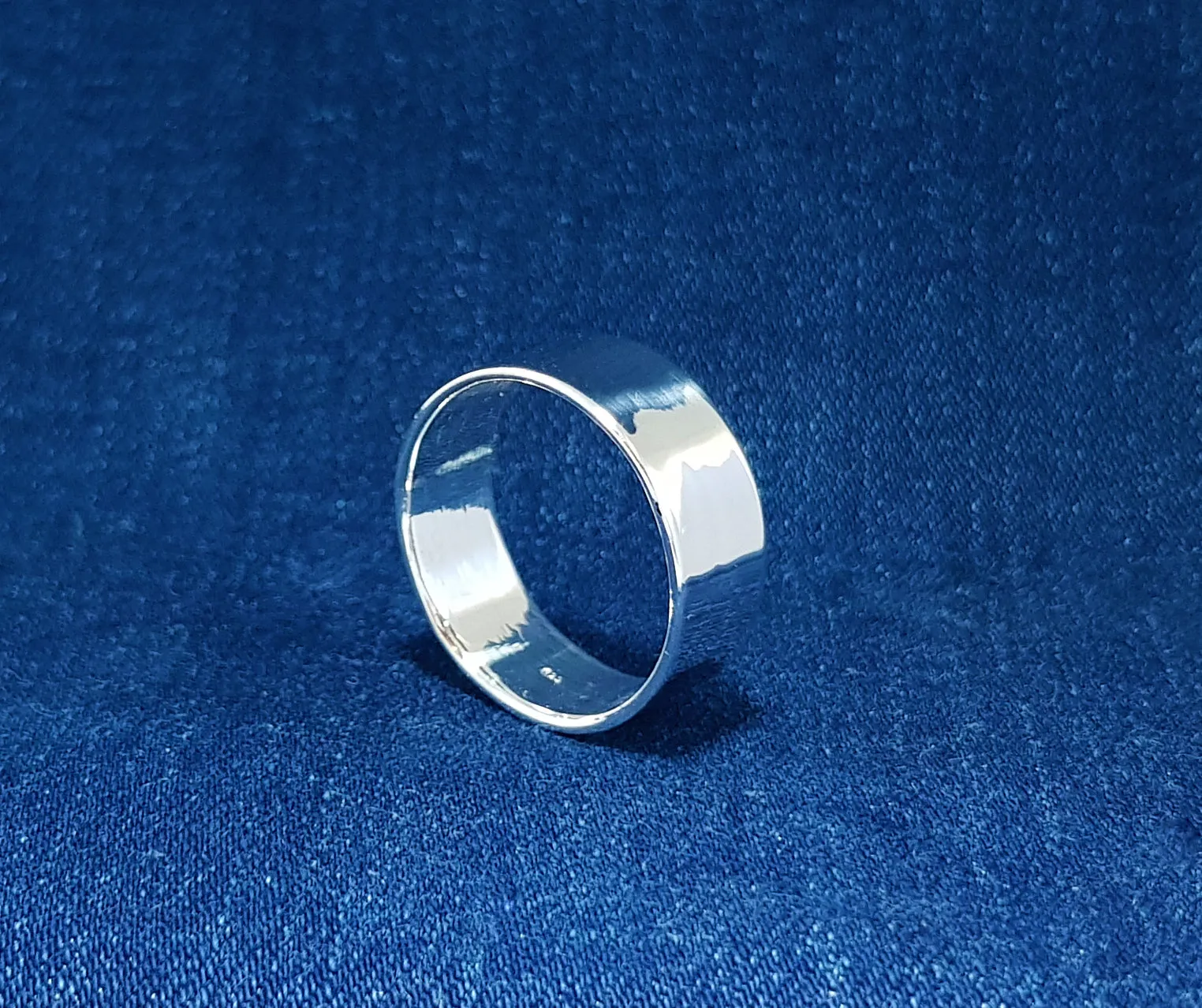 Wide Flat Band