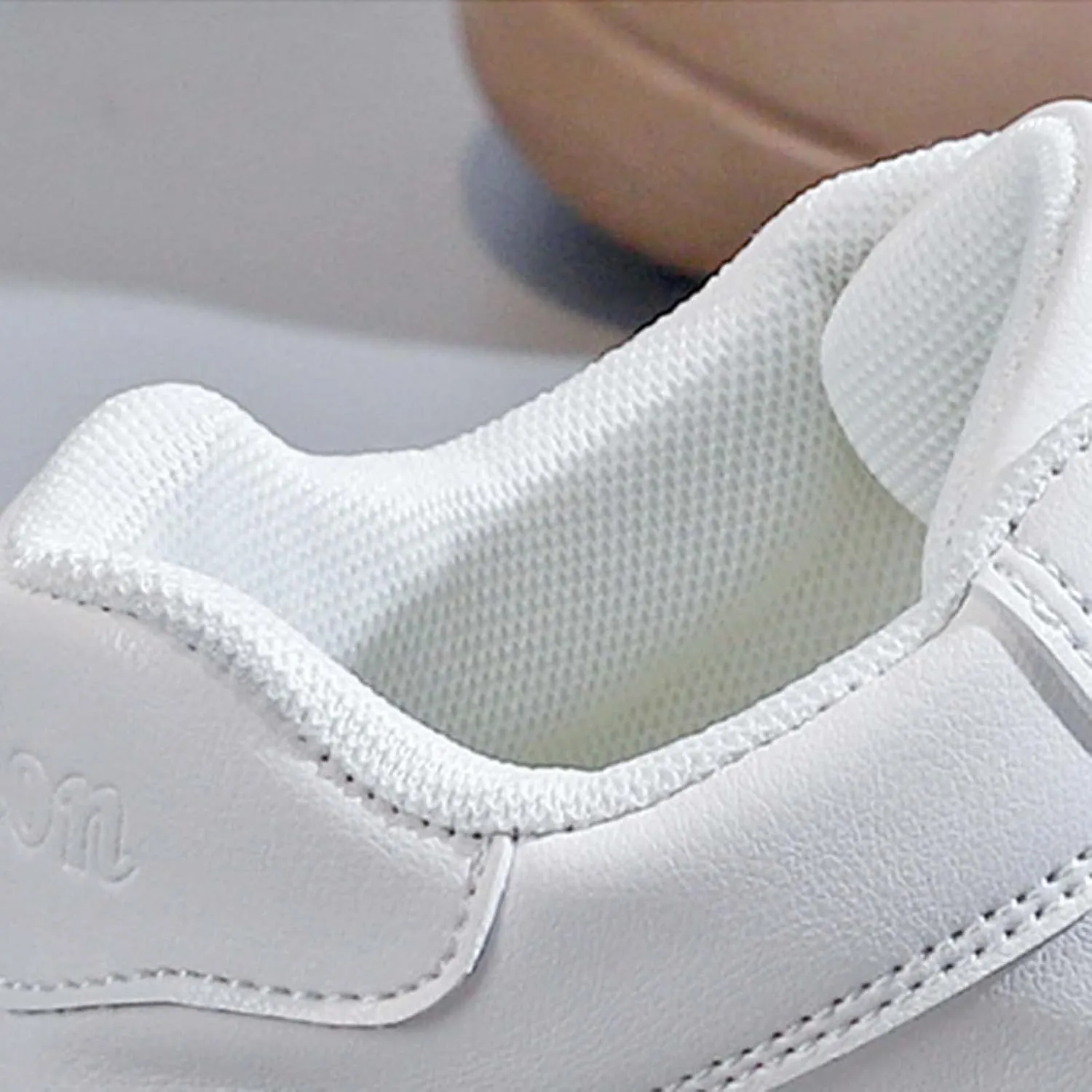 Women Slip On Casual Sneakers Comfortable Walking Shoes Lightweight Canvas Flats Non Slip Breathable Loafers