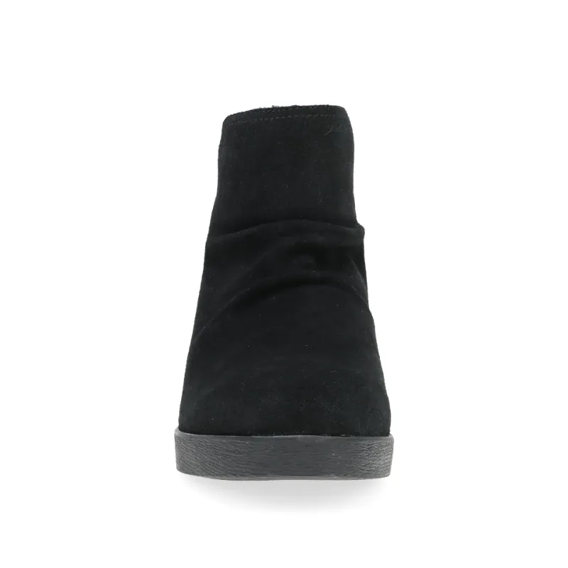 Women’s Dansko Stephanie – Black Waterproof Suede